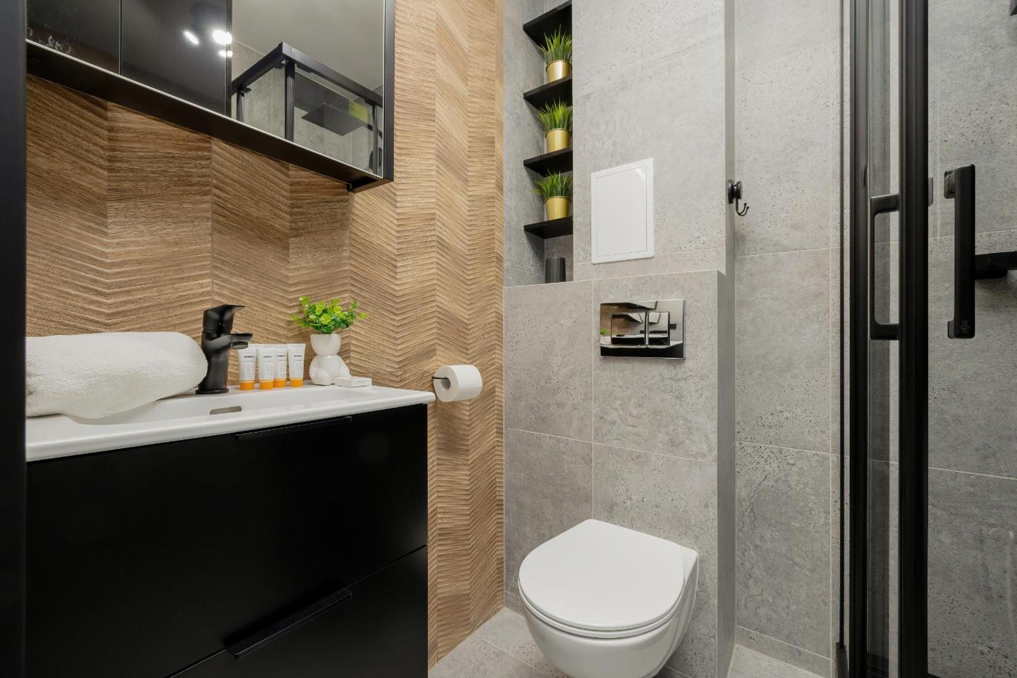 Modern Black & Wooden Apartment Warsaw Near The Airport By Noclegi Renters エクステリア 写真