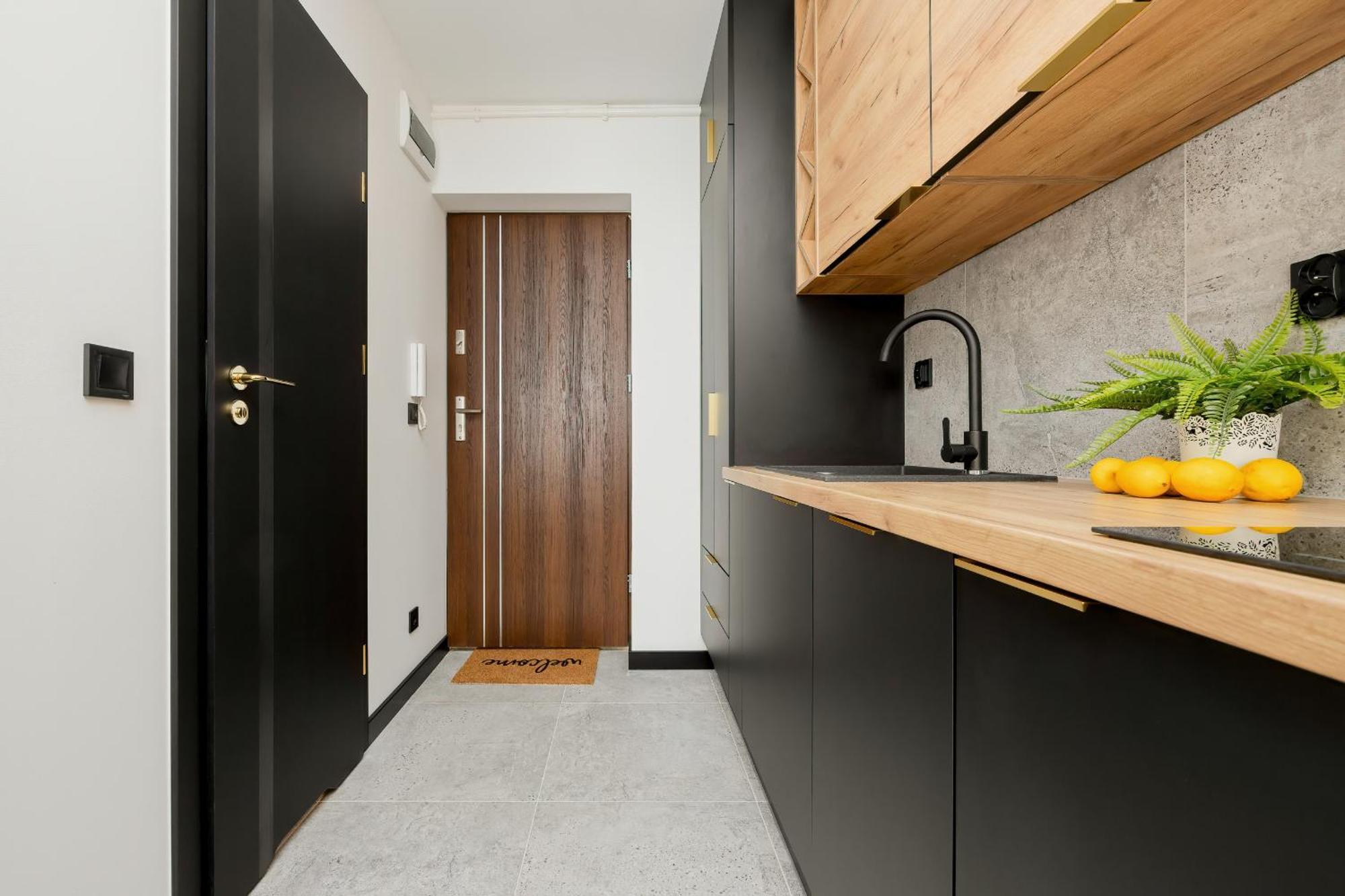 Modern Black & Wooden Apartment Warsaw Near The Airport By Noclegi Renters エクステリア 写真